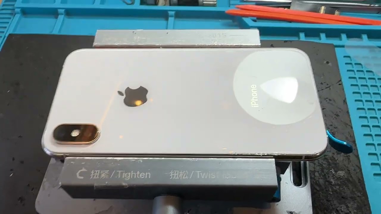 iPhone X เปลี่ยนฝาหลัง By ช่างหนึ่ง Smile IT Service นานา