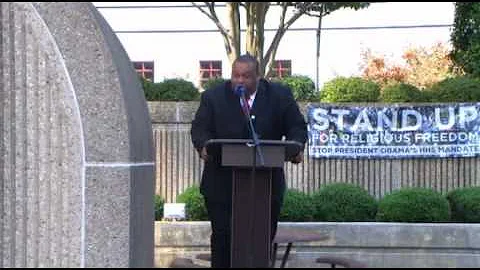 Reginald Reid Addresses the Crowd