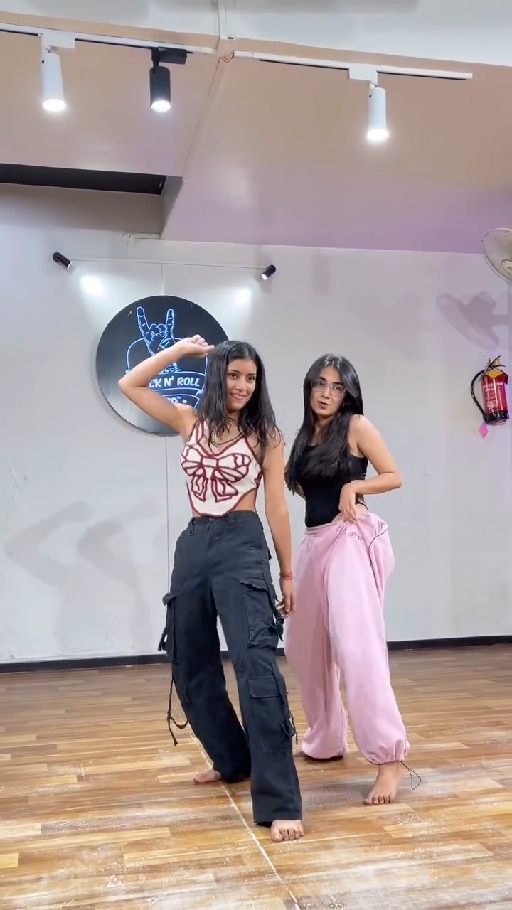 Nashe Si Chadh Gayi Song | Kashu X Riya #shorts #viral
