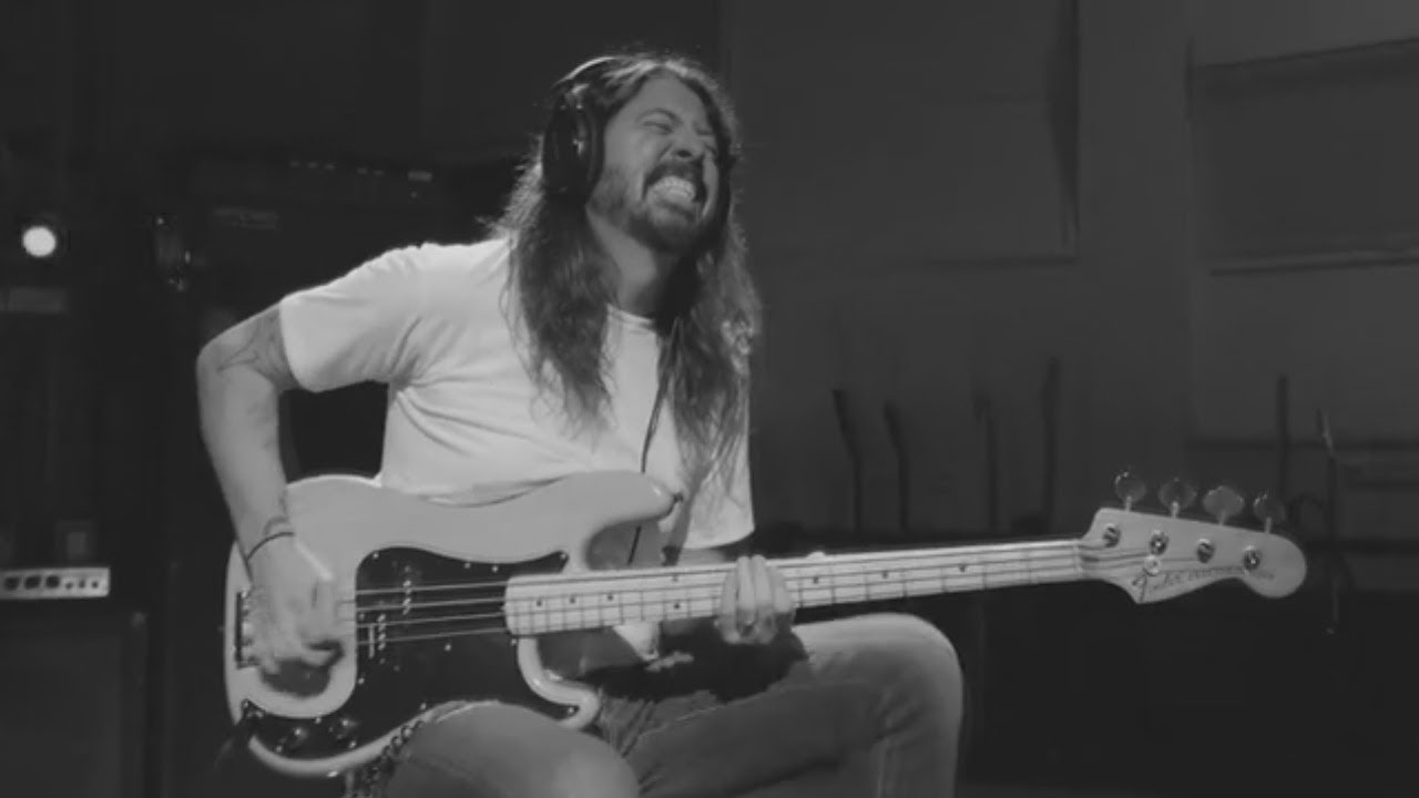 Dave Grohl Play [Bass in Master Version] YouTube
