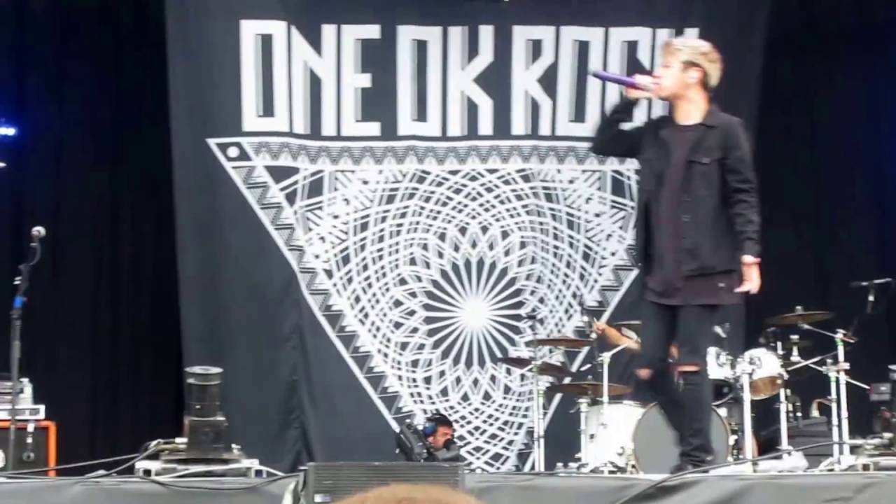 One Ok Rock Download Festival Paris 20160611 - 3xxxv5 & Take me to the