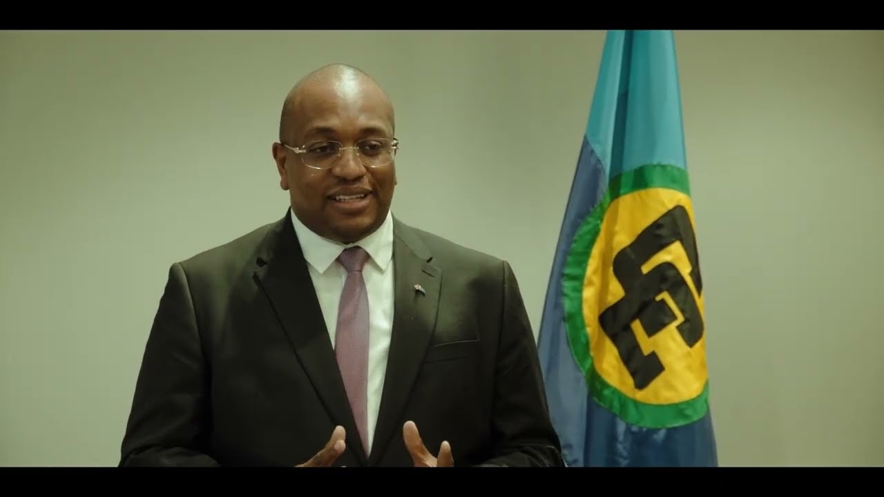 Интервью с министром Бува об участии Суринама в 50-й очередной встрече глав государств КАРИКОМ.