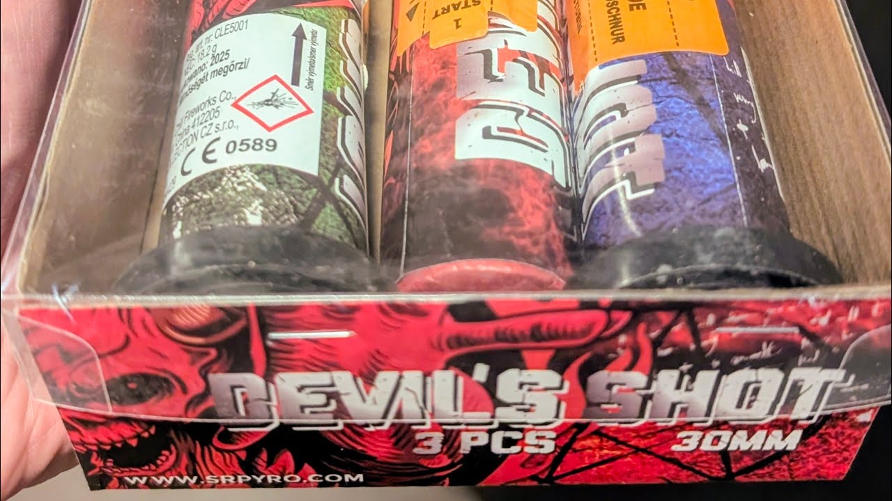 Devil's Shot 30 mm Salute - SRPYRO - YouTube