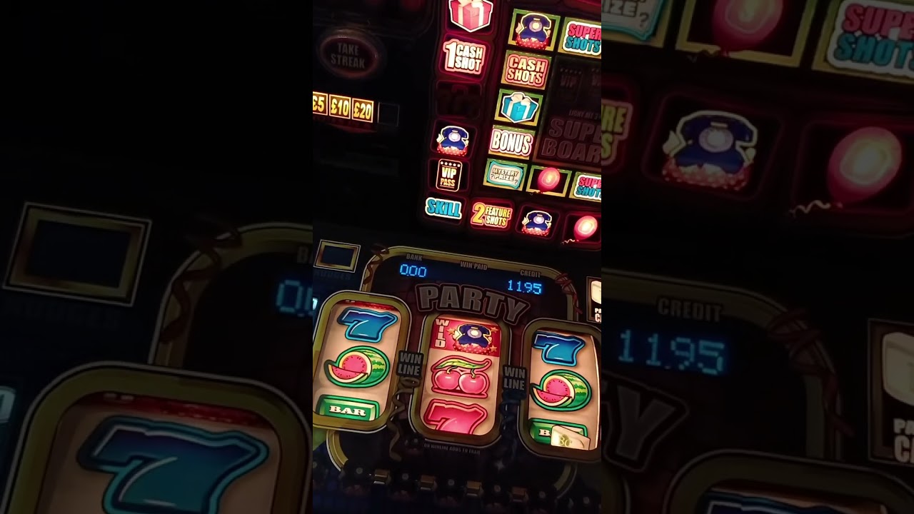 Late 2025 fruit machine gameplay 