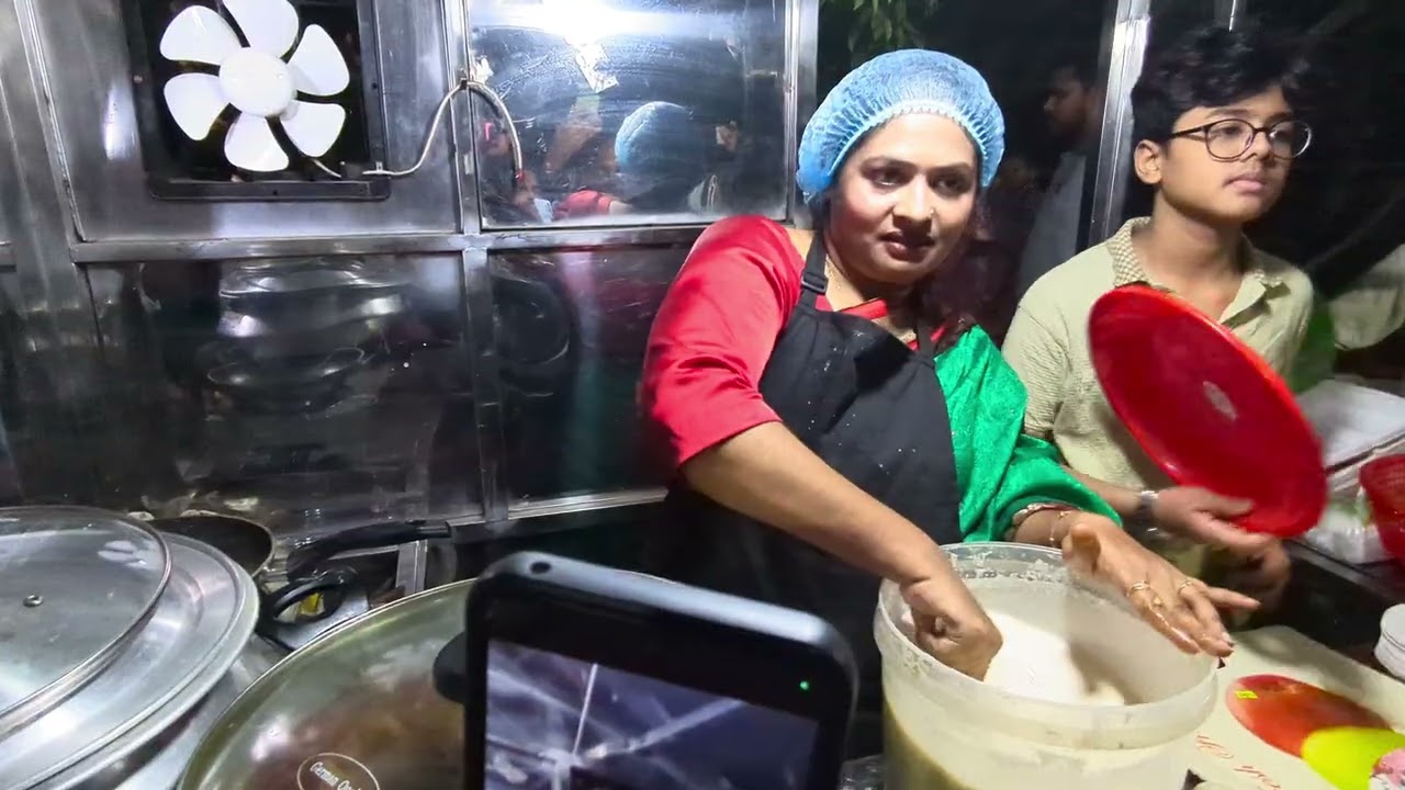 শুক্রবার এর আয়োজনসিমি,ছ কিচেনে।