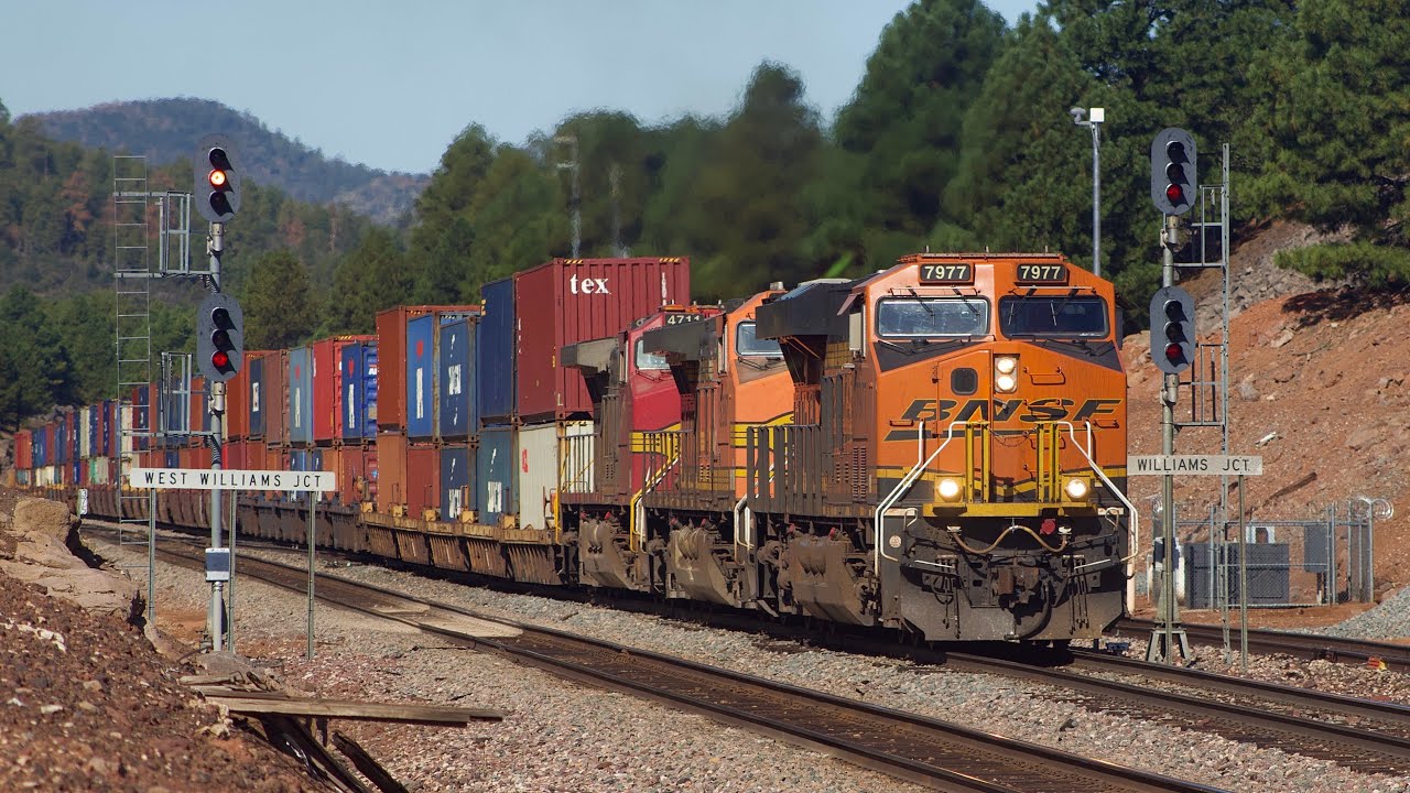 Trains Around Flagstaff - Railfanning the BNSF Transcon!