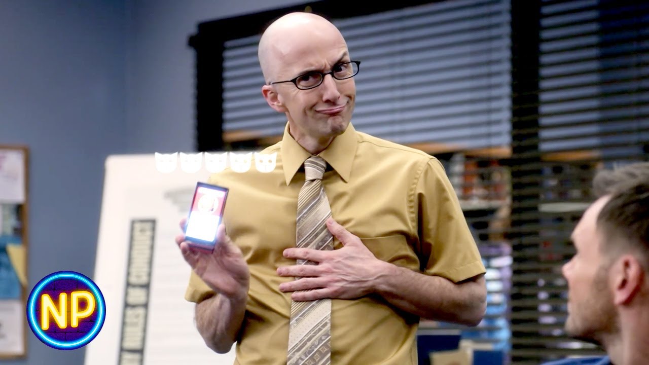 ⁣Beta Testing the New App | Community Season 5 Episode 8