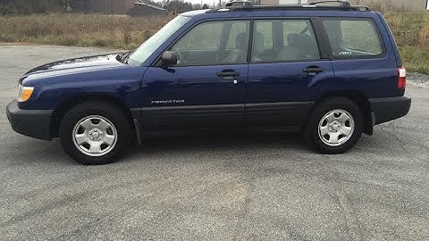 2001 Subaru Forester L AWD Wagon SUV Tour, Walk Around, Engine, Start Up