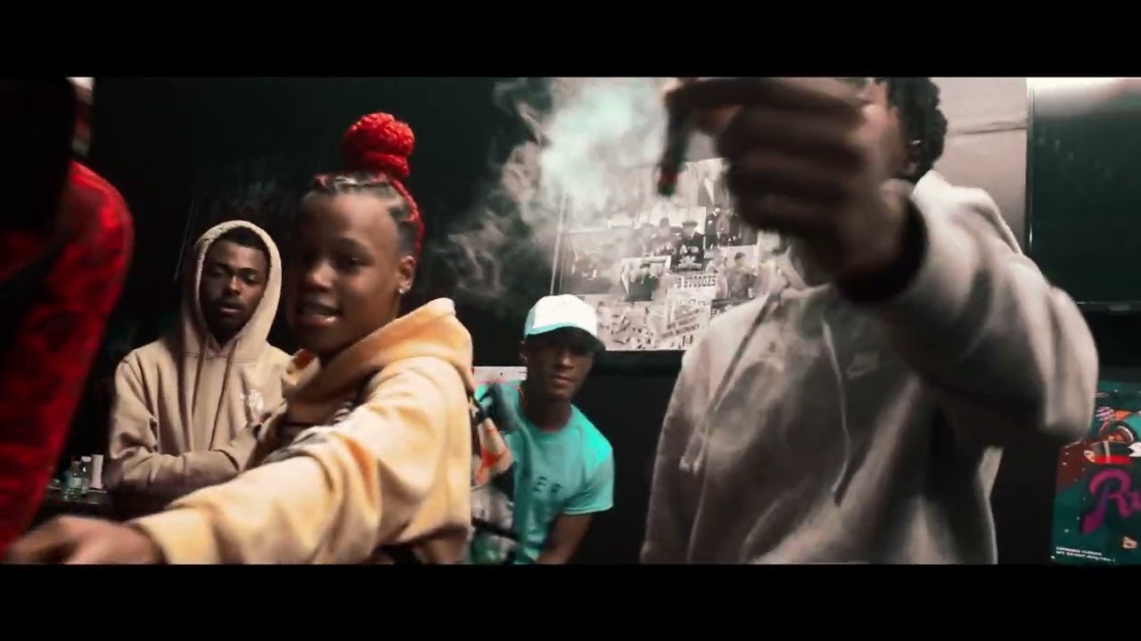 Richerthan Roddy - Smoking On Spirt Feat. Bdg Terri "Offical Video" Shot By @memphisspotlight auf YouTube ansehen Richerthan Roddy - Smoking On Spirt Feat. Bdg Terri "Offical Video" Shot By @memphisspotlight auf YouTube ansehen