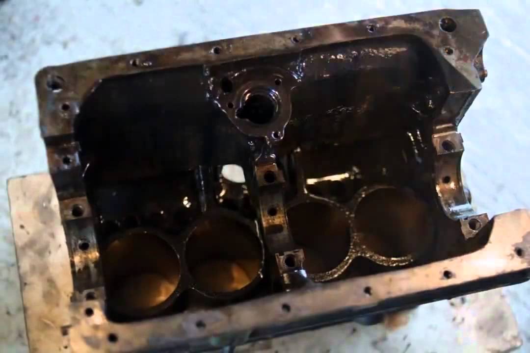 Разборка чистка двигателя. Чистка цилиндров двигателя. Очистка цилиндров от нагара. Нагар на клапанах. Чистка ультразвуком клапана.