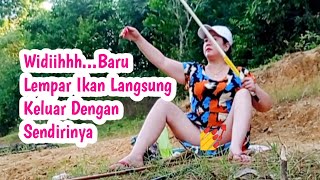Mantaap... Angin sepoi-sepoi membuat sarang ikan jadi ambyar