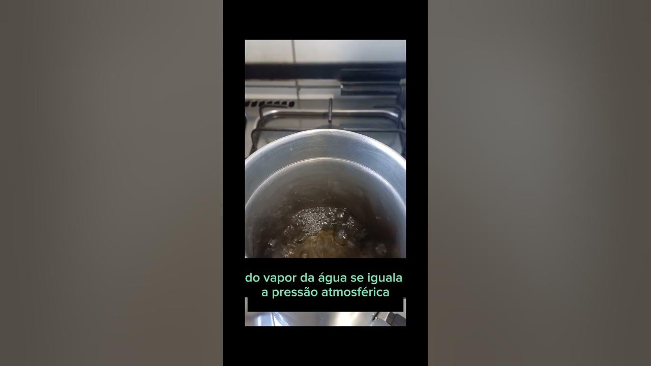 Qual a temperatura que a água ferve? Por que a água ferve a 100 graus? shorts YouTube