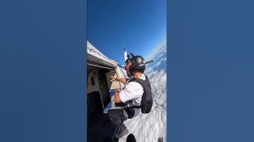 #shorts "Sky Dive Adventure: Freefalling into the Thrill of a Lifetime!" #viral #trending #short