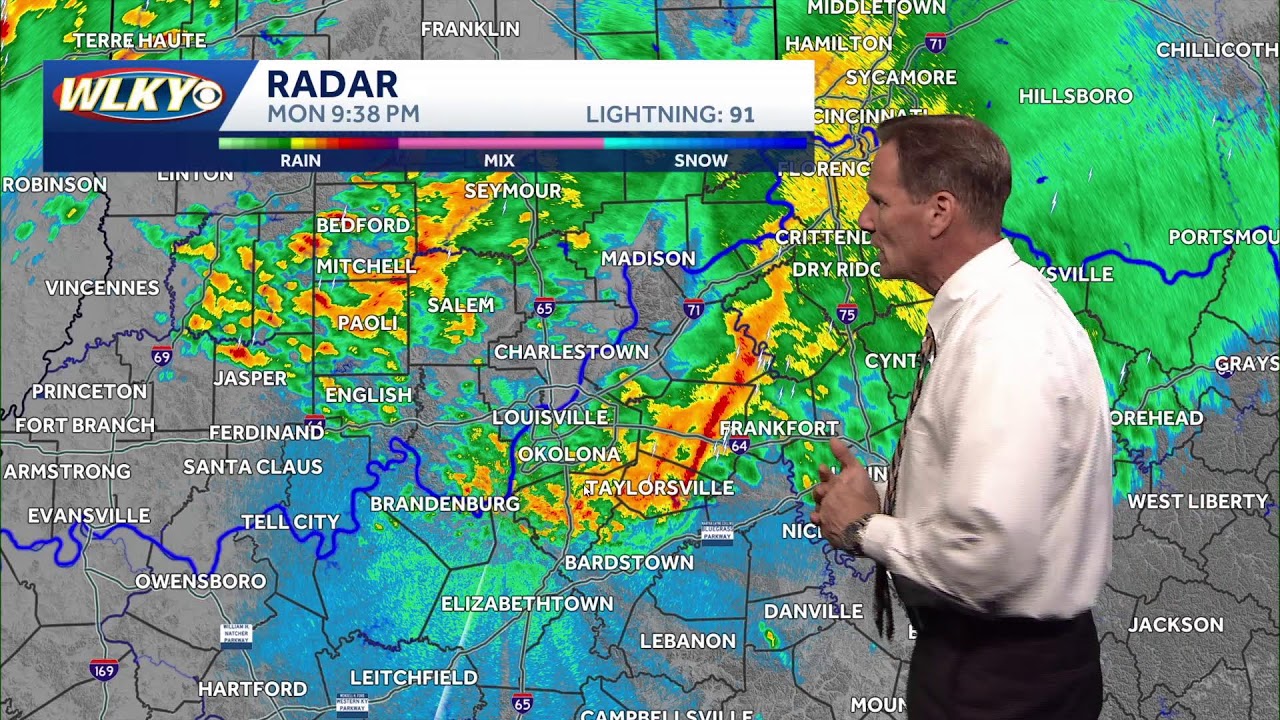 LIVE | Severe weather moving through area - YouTube