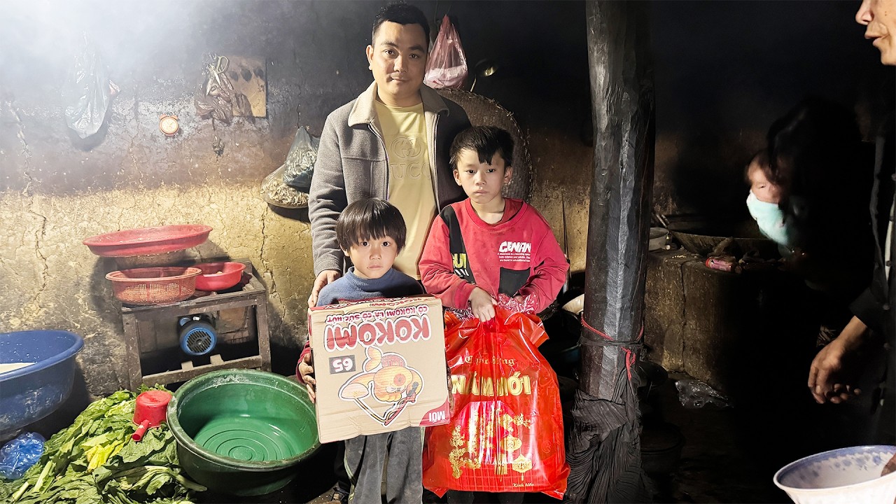 2 BÉ SÍNH VÀ ĂN TẾT VỚI ÔNG, BÀ CĂN NHÀ 20m2 SỐNG CÙNG 9 NGƯỜI