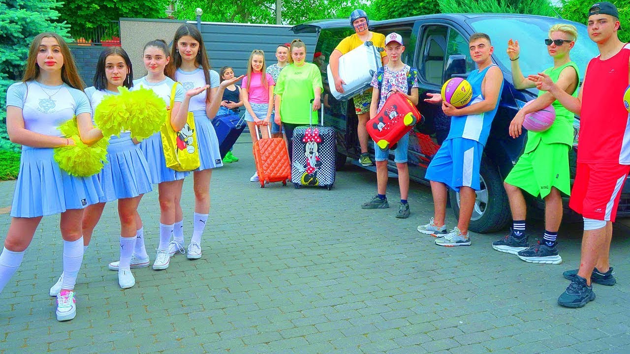 Диана је отворила летњи камп за губитнике! | Тест за школске другове!