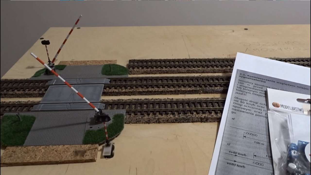 Makieta modułowa - montaż oraz podłączenie sygnalizacji przejazdowej L10