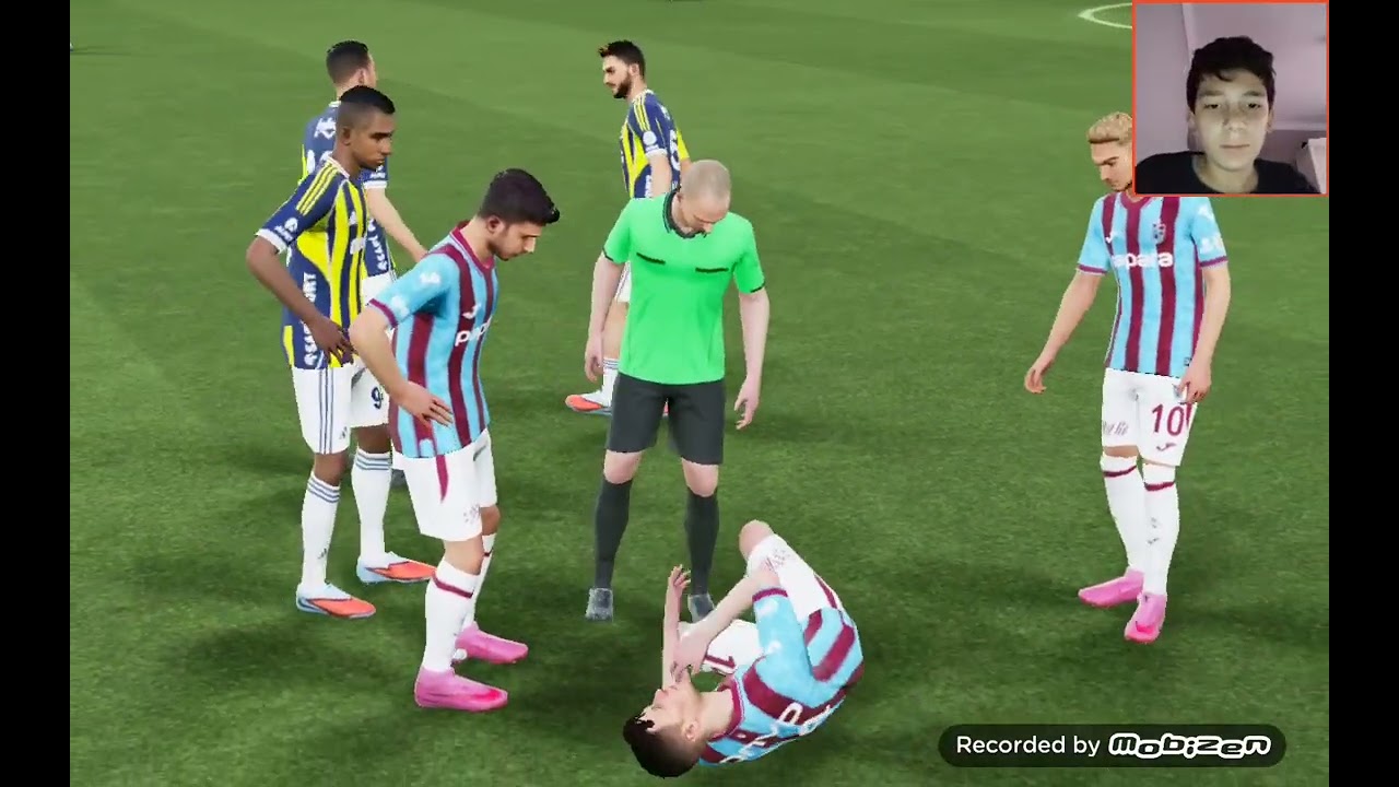  Tuğrayla E football maçı yaptım