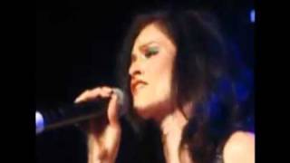 Sophie Ellis-Bextor - Revolution (Live) Better Quality