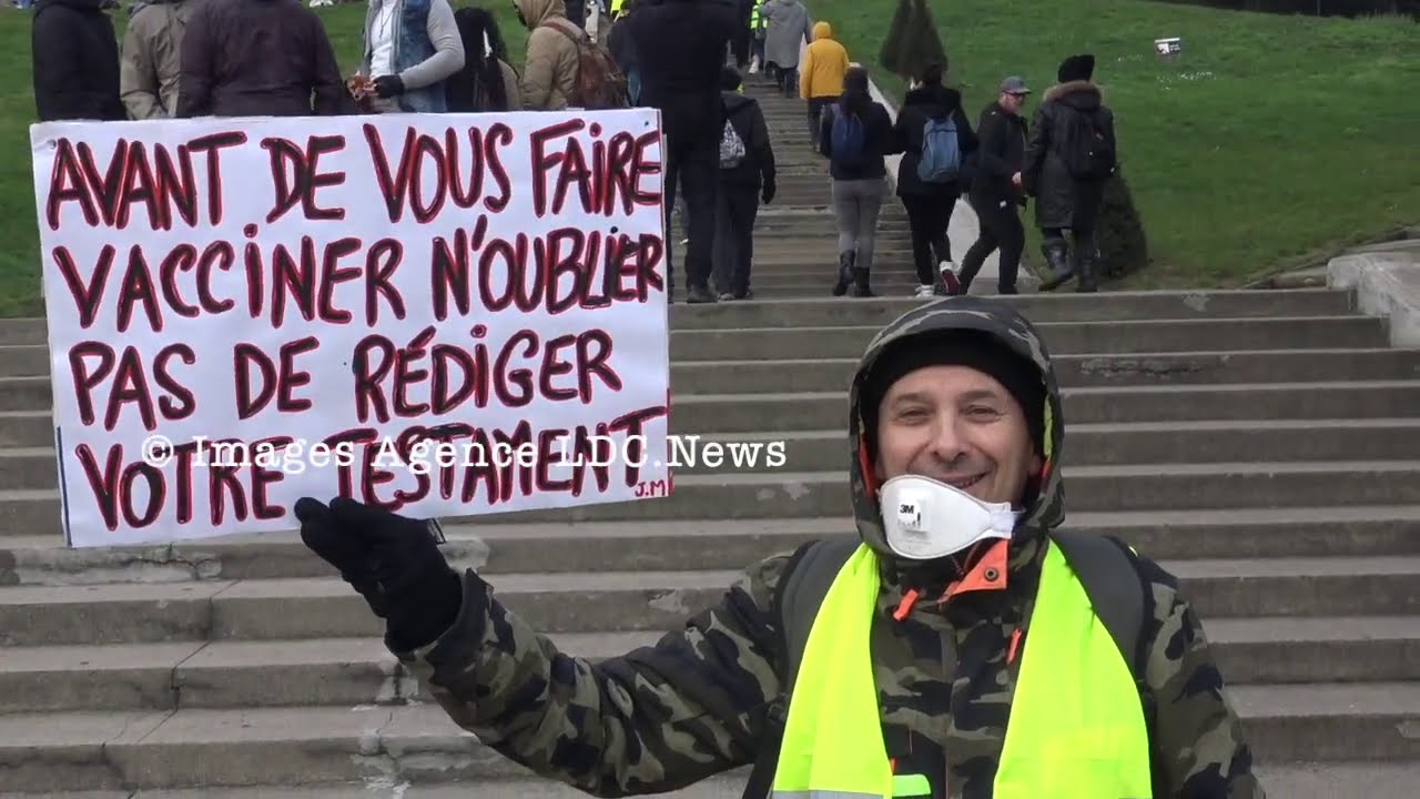 Acte 112. Gilets Jaunes à Montmartre. Paris/France 02 Janvier 2021