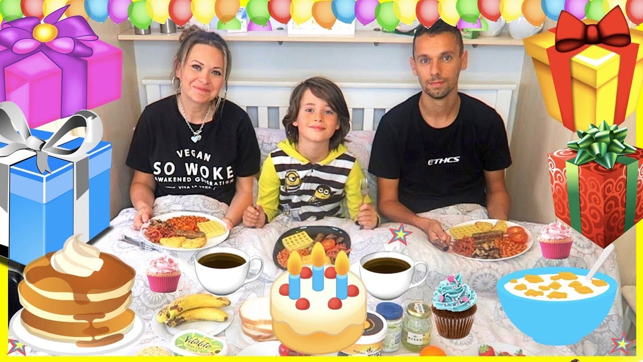 SURPRISE BIRTHDAY BREAKFAST IN BED & PRESENT OPENING 🎁🎉
