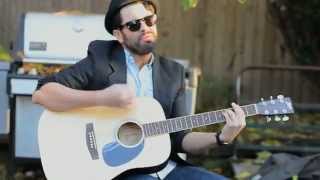 Video thumbnail of "Miguel Balboa Me falta corazón - Video Official"