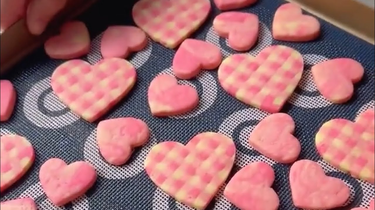 تزوجته عْصـ ب ولدعمي عسكري وعقابه اني احررمه من حقوقه لكـ ن💖