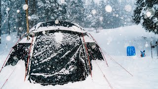 Solo camping in heavy snow | Heavy snow that never stops falling