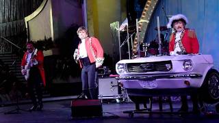 Busch gardens tampa - paul revere & the raiders singing "him or me" on
feb 9, 2011