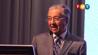 Mahathir pays tribute to role played by Chinese in Malaysia’s growth