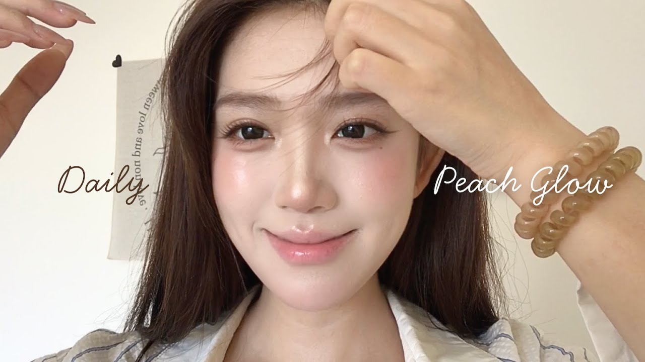 Daily Peach Glow Korean Inspired Makeup Look | Easy & Beginner Friendly | by 一只小小卓