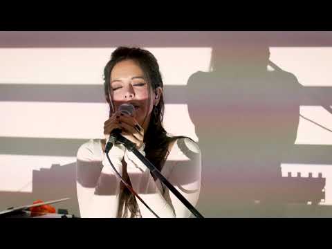 Guarda I AM SNOW ANGEL - "Lost World" - Ableton Live Performance su YouTube Guarda I AM SNOW ANGEL - "Lost World" - Ableton Live Performance su YouTube