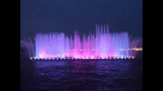 Фонтан на Неве в Санкт Петербурге / Neva River fountain St. Petersburg