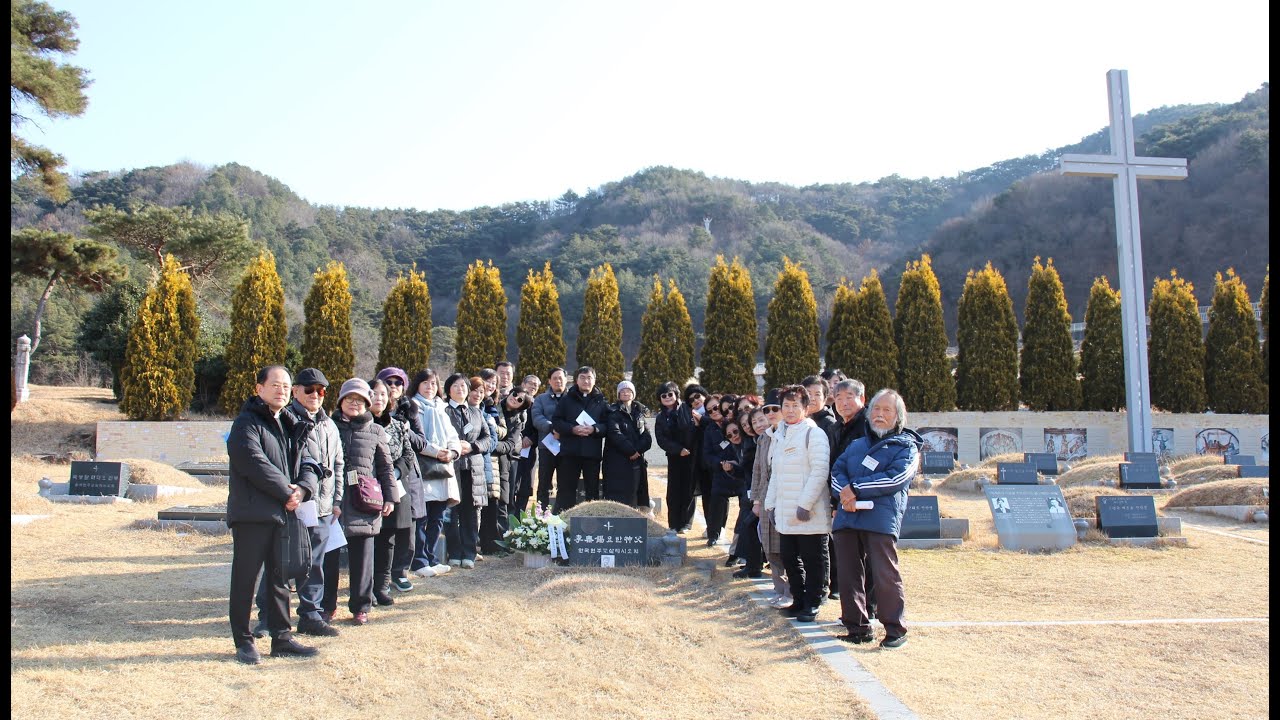 이태석 신부 선종 16주기 담양 묘소 참배