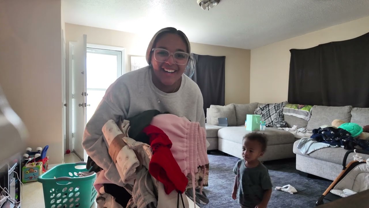 SCREEN MIRRORING MY CHEATING TEXT MESSAGES PRANK *BACKFIRES*