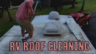 Rv roof cleaning @thisoldcoacheverythingrv2625 by This Old Coach Everything Rv 199 views 2 years ago 1 minute, 22 seconds
