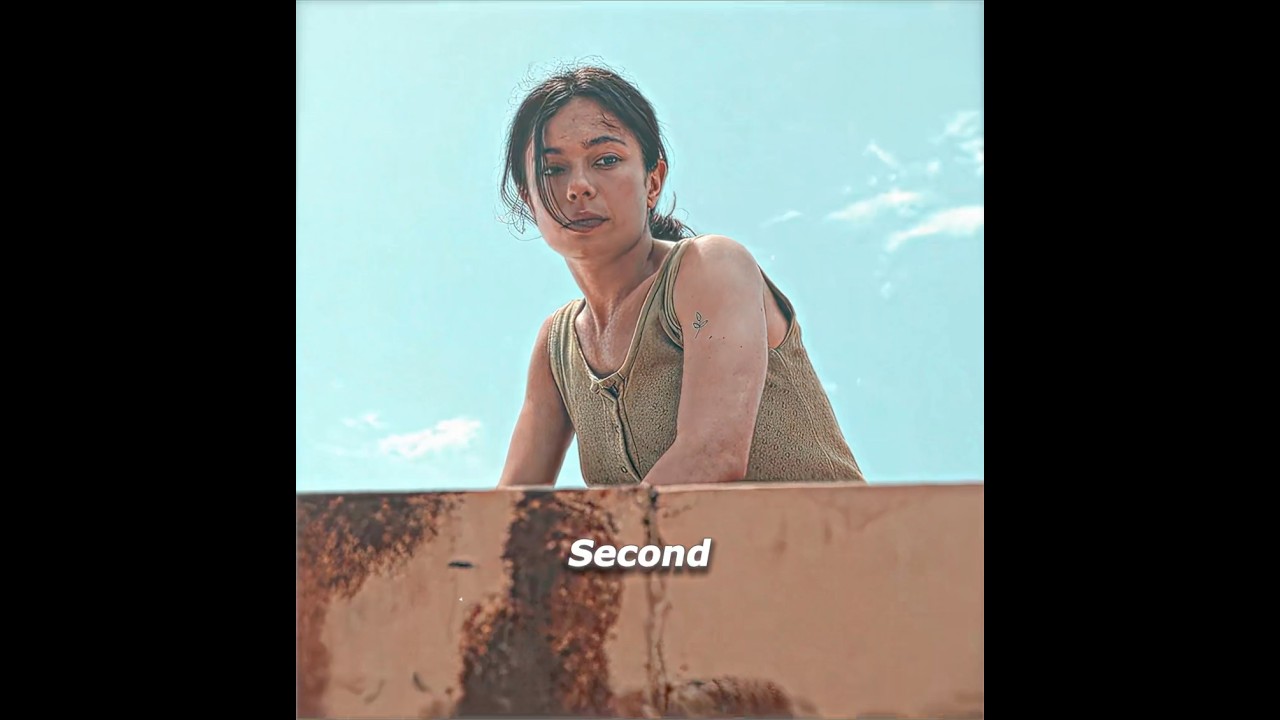 A WOMEN USE DIPPER THROUGH IN RIVER MOVIE RECA#usa #shark #river #usashorts #ytshorts #love #shorts