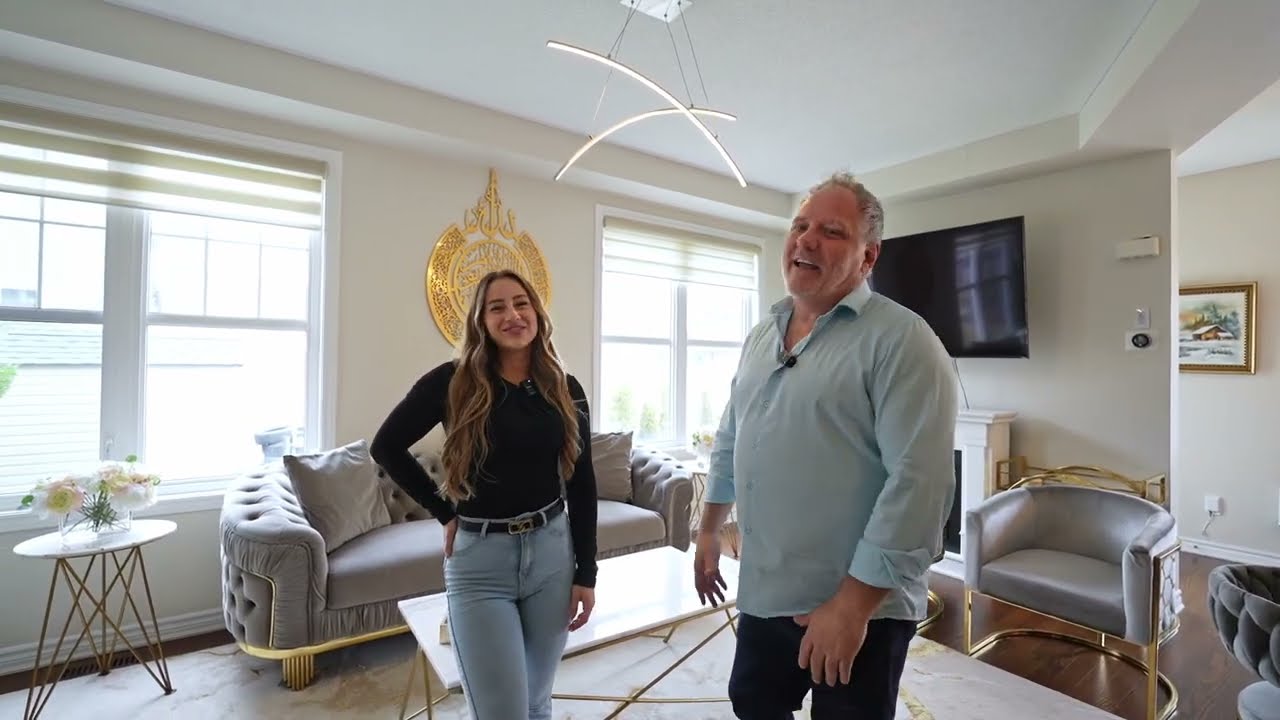 52 Oxalis Crescent, Kanata - Your Dream Home Awaits! 4+1 Bed Townhome with Airbnb. Ottawa, ON