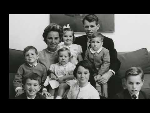Video: Ethel Kennedys nettoverdi: Wiki, Gift, Familie, Bryllup, Lønn, Søsken