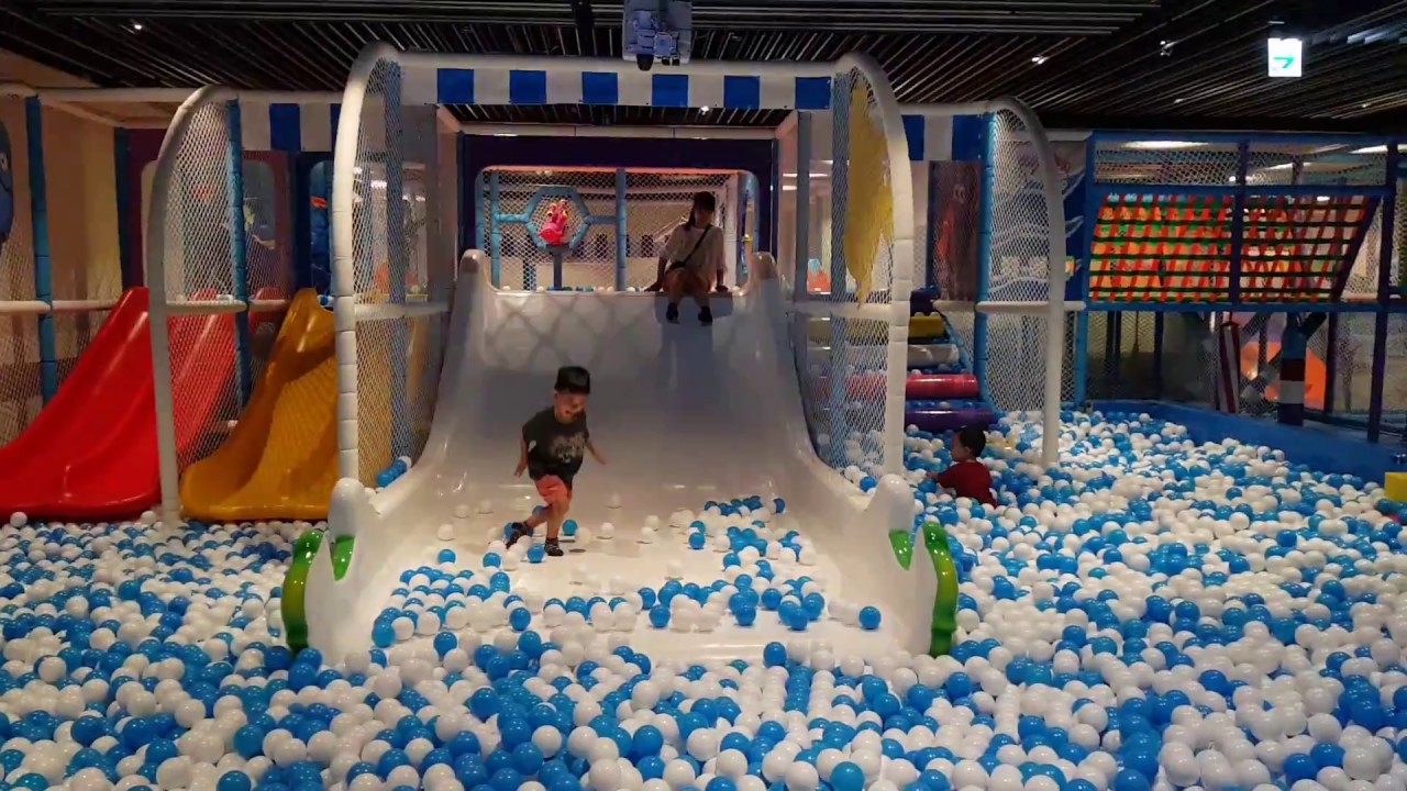墾丁 怡灣 渡假 酒店 兒童 室內 遊樂場 所有 設施 都是新的 很有趣的 投影 溜滑梯 Youtube