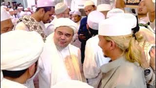 HABIB RIZIEQ PELUK ERAT HABIB BAHAR‼️PELUKAN ERAT SANG GURU KEPADA MURID ‼️