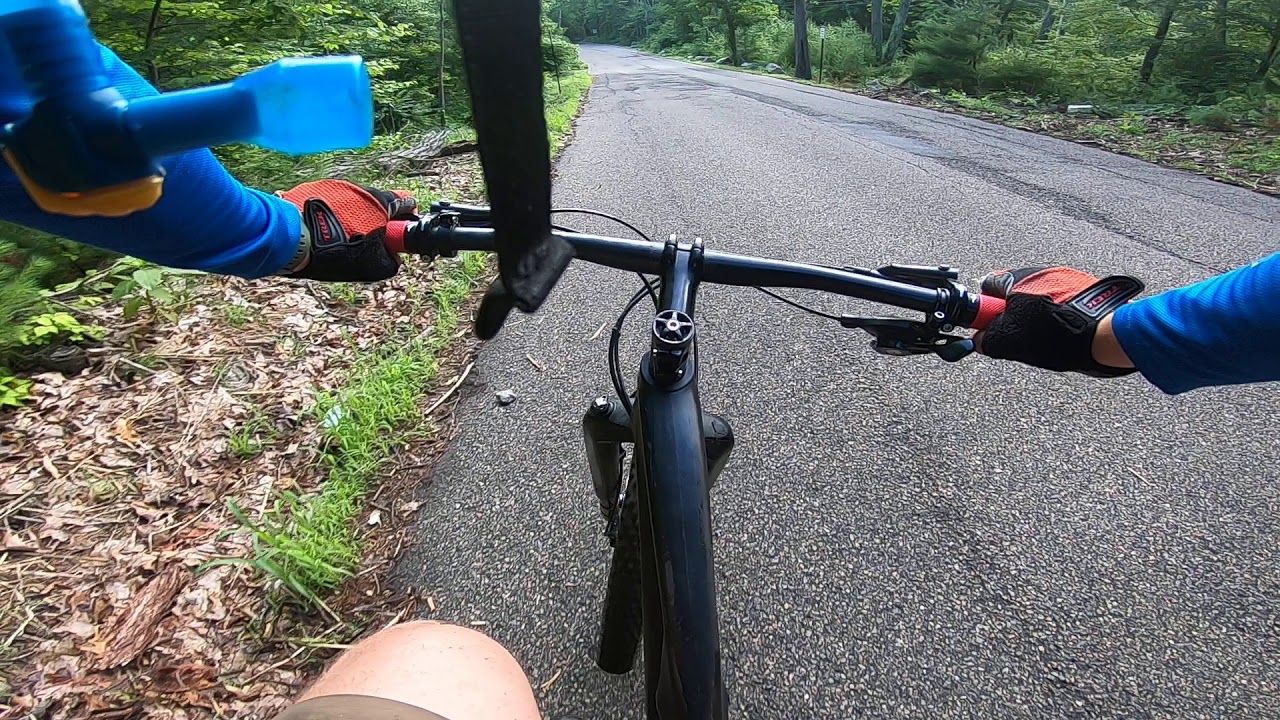 Mountain Biking Blue Hills (Part 1, Hillside Pond Ridge to Valley Path