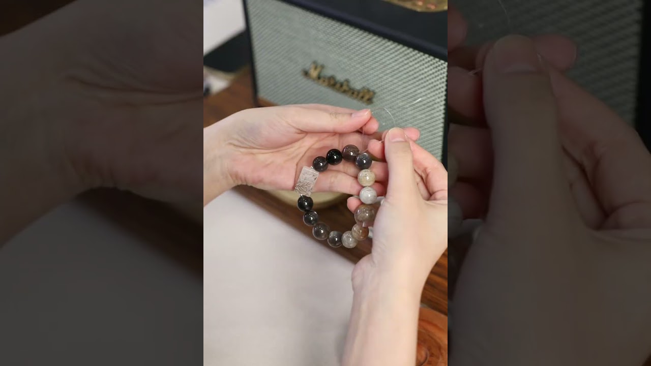 1 minute DIY crystal bracelet to create your own good luck Bracelet