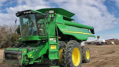 2011 John Deere 9870 STS 4WD Combine - Selling on BigIron Auctions - Dec. 30, 2020