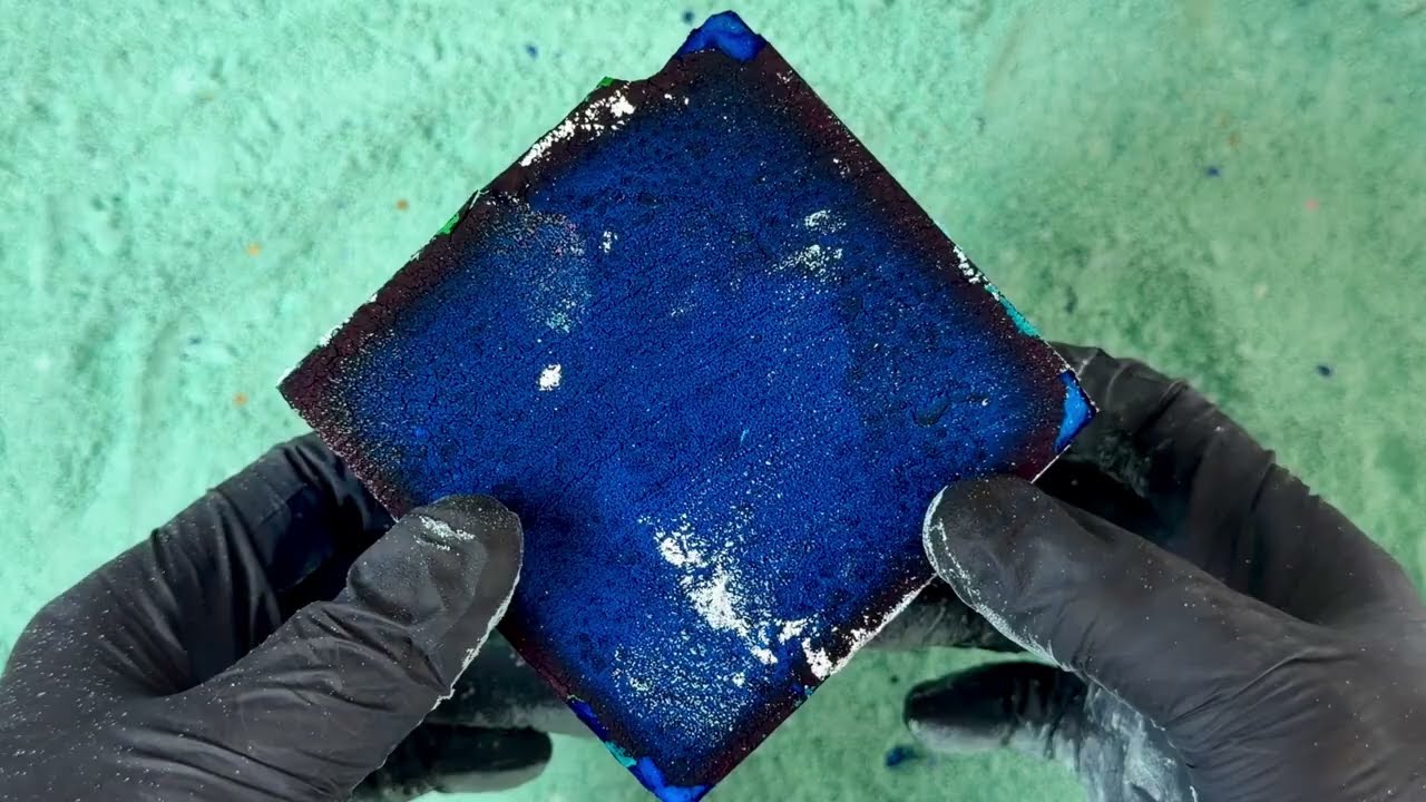 The BEST Blue Chalk EVER! | Crunchy Dyed Blue Gym Chalk Crushing 💙