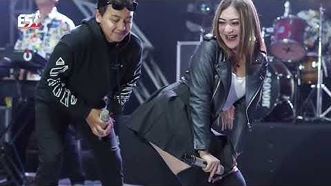 Shinta Arsinta Feat David Chandra - Cinta Tak Direstui | Dangdut (Official Music Video)