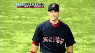 2011/07/15 Scutaro's diving grab