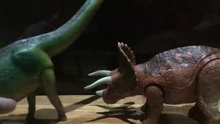 Brachiosaurus vs Triceratops screenshot 3
