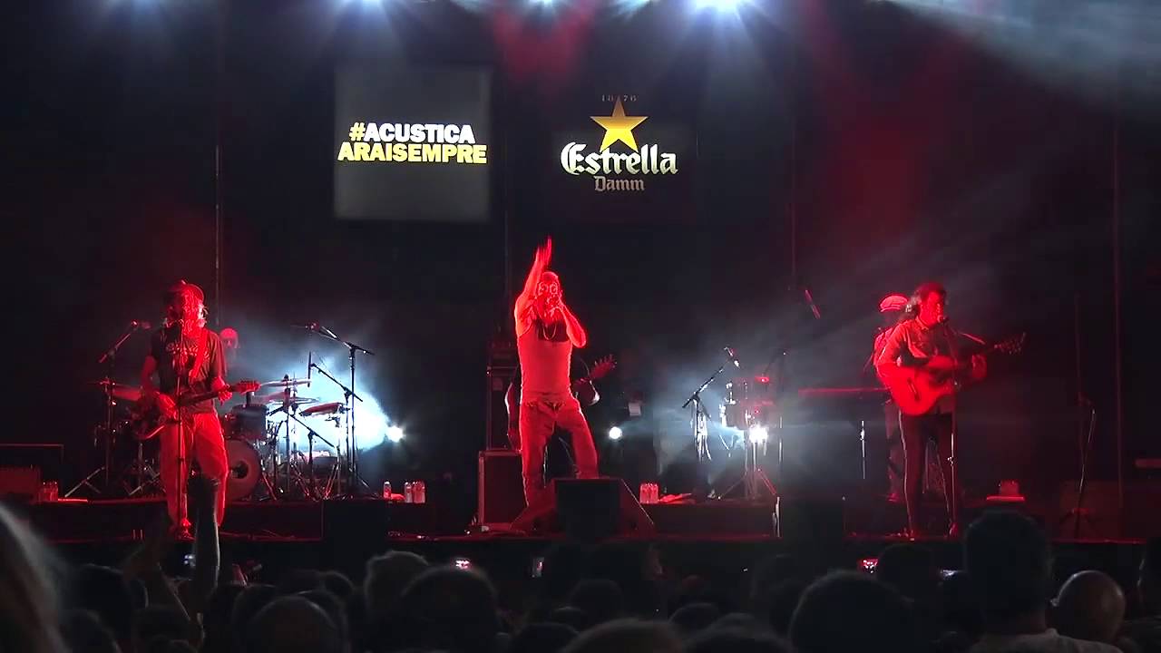 Macaco "Moving" al Festival Acústica