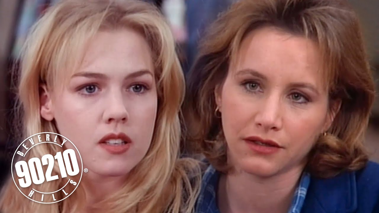 Andrea Reveals a Secret to Kelly